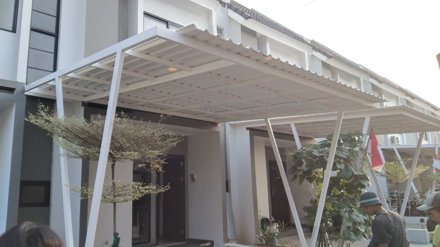 Kanopi Putih Minimalis